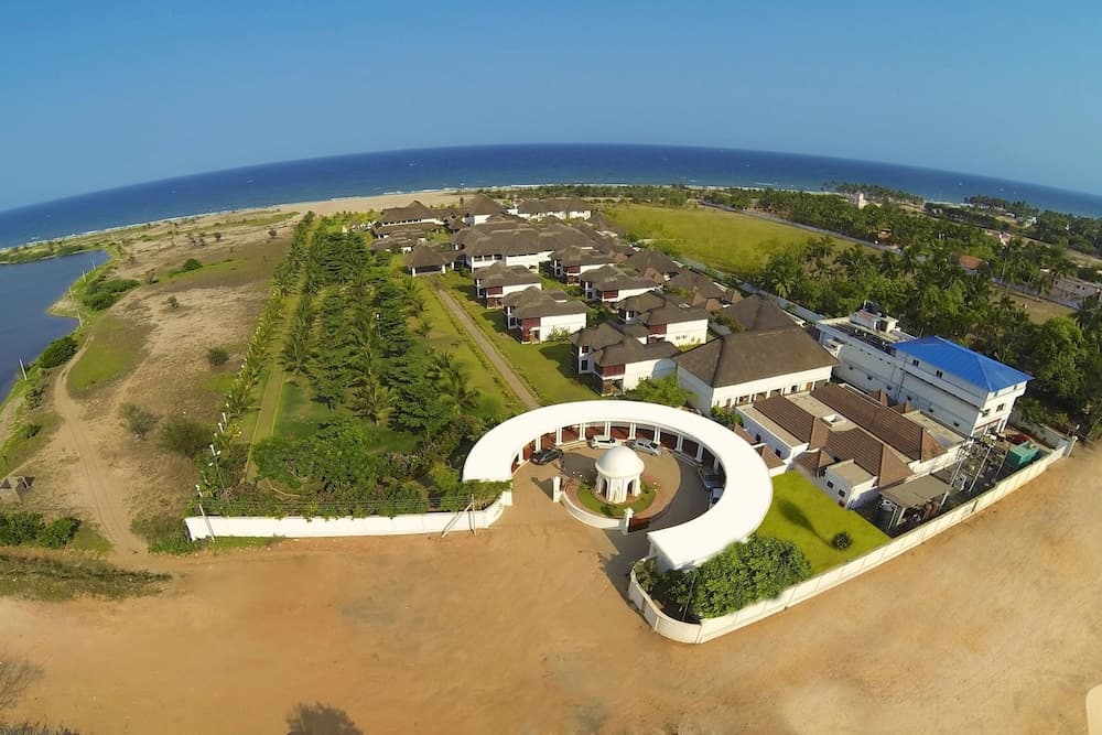 Le Pondy Beach Resort thumbnail 2